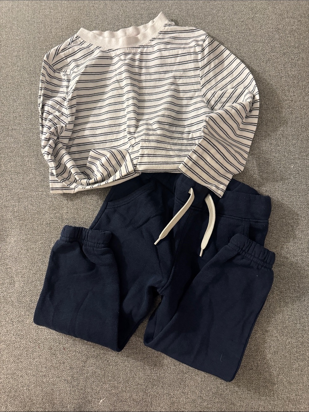 5/$15- 3t outfit